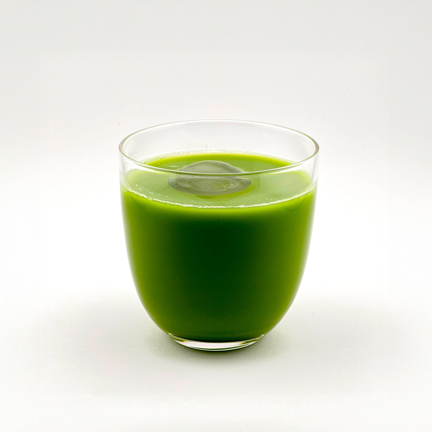 saltas matcha gerimas su ledukais